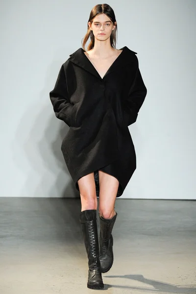 Look 8
